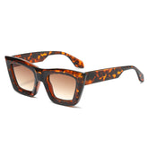 (6 PACK) Wholesale Sunglasses Oversized Cat Eye New Arrival Fashion Women 2025 - BulkSunglassesWholesale.com - Leopard Print Frame Gradient Tea Lens